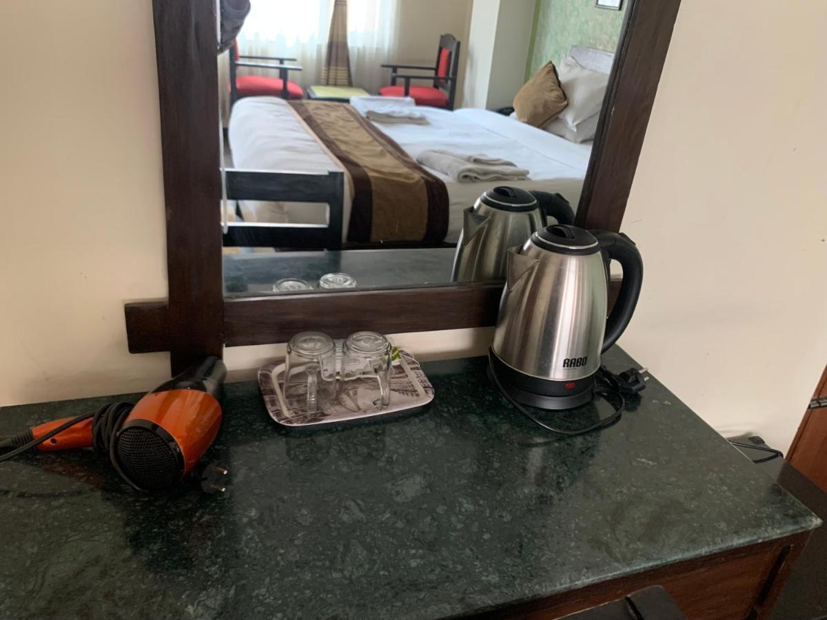 Alpine Hotel & Apartment Kathmandu Bagian luar foto