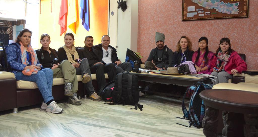 Alpine Hotel & Apartment Kathmandu Bagian luar foto