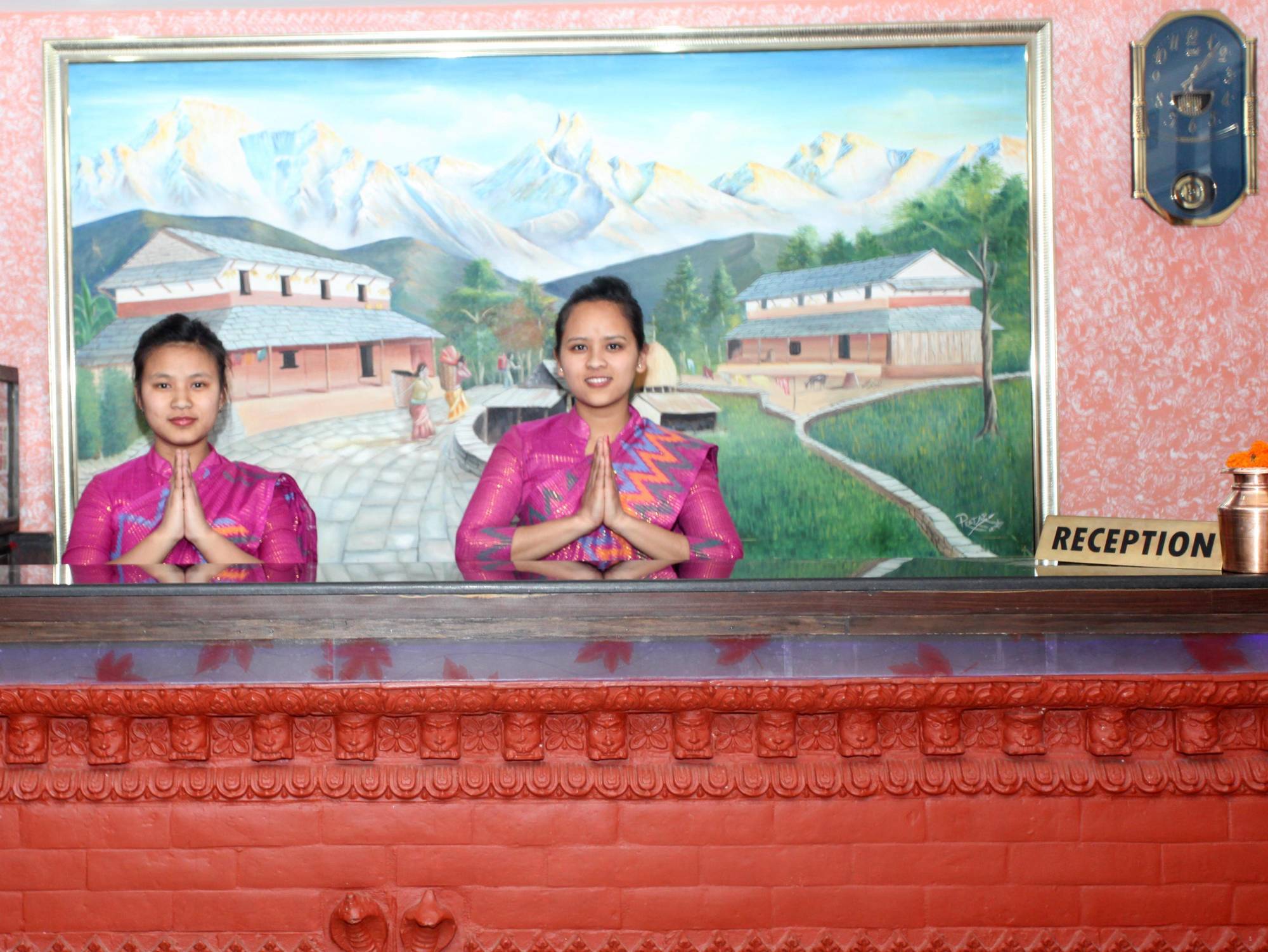 Alpine Hotel & Apartment Kathmandu Bagian luar foto